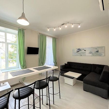 Modern Apartment In Old City Center إلفيف المظهر الخارجي الصورة